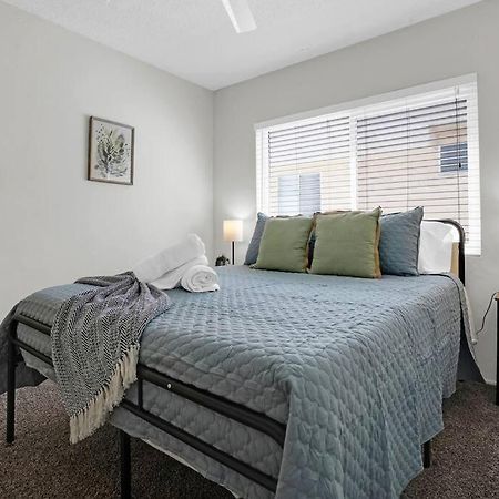 6Th Haven, Arcade, King Bed, Games, 1 Mile To Beaches Long Beach Eksteriør billede